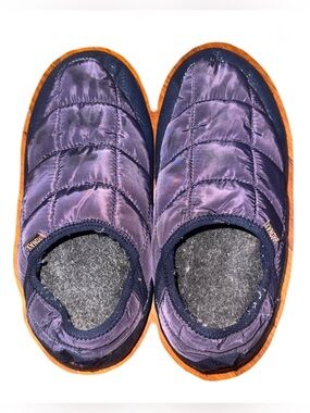 Bronax Quilted Cushioned Hut Slippers